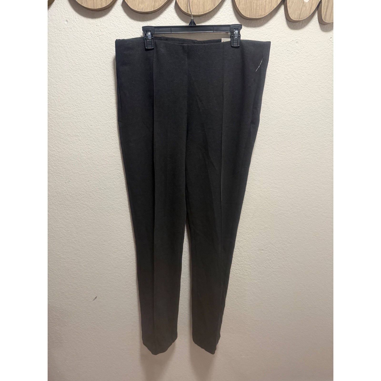 Chicos Black Pull On Slim Leg Trousers Pants Size 3t Us 16t Tall Stretch